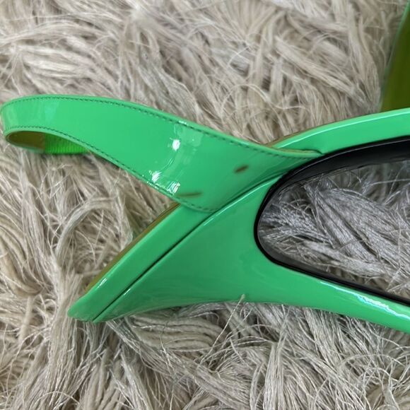 The Attico Lola Patent Leather Pointed Toe Slingback Pumps in Fluo Green Size 38 - Picture 11 of 15